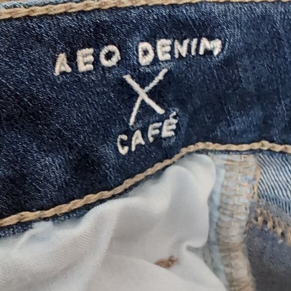 American Eagle Tomgirl Jeans Ripped Destroyed Super Stretch Slim Leg Denim - Picture 13 of 16